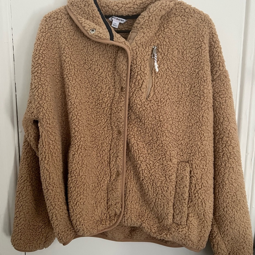‼️Women’s Tommy Hilfiger Jacket ‼️